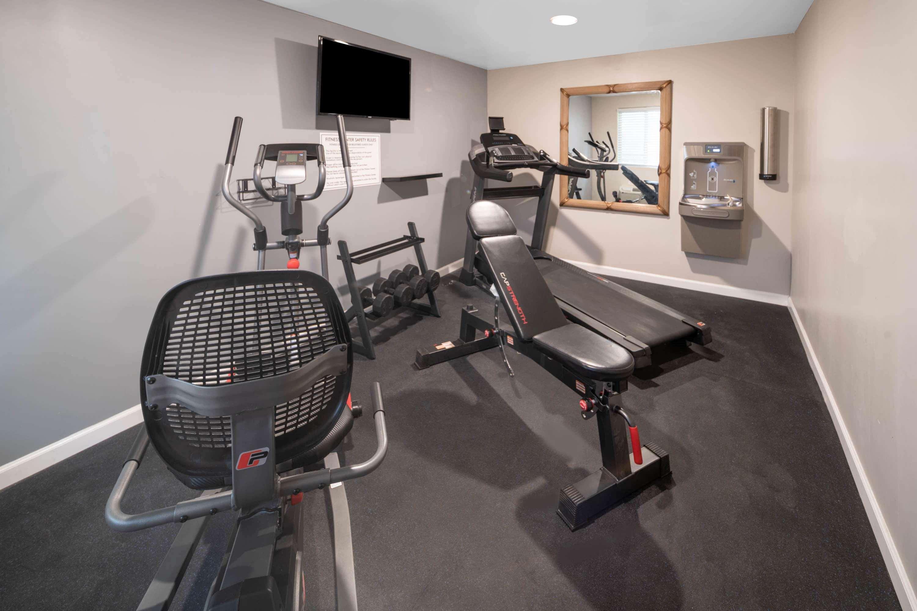Days Inn By Wyndham Galt - Elk Grove South Экстерьер фото